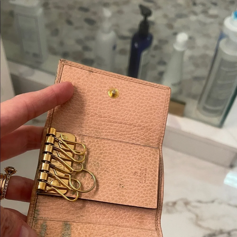 Gucci Beige Leather key holder &  Wallet with Gold Logo - Picture 5 of 8